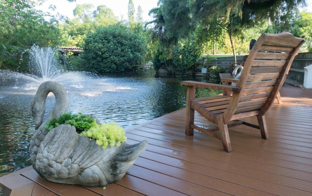 Shangri-La Springs โบนิตาสปริงส์ ภายนอก รูปภาพ